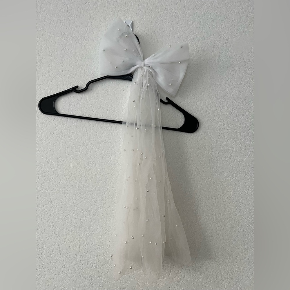 Bridal Pearl Bow